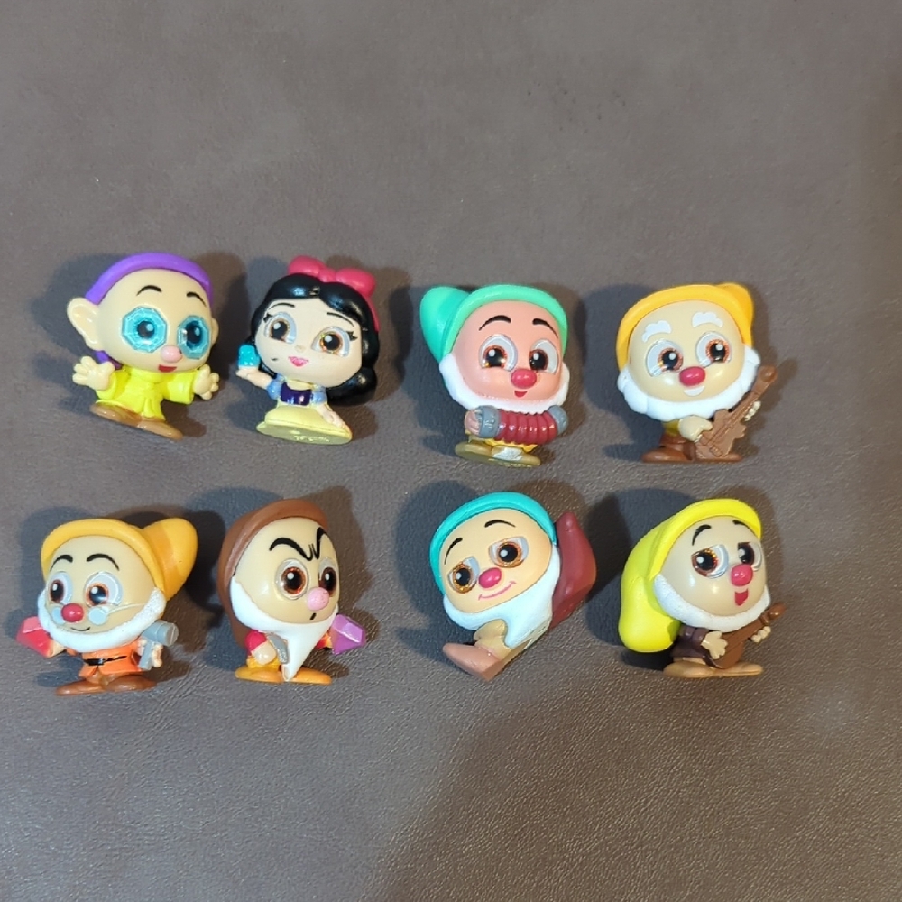 Disney Doorables Snow White And The Seven Dwarfs Collection 8 In Total Grumpy